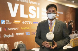 Ebpay光電董事長彭雙浪榮獲潘文淵文教基金會 ERSO Award